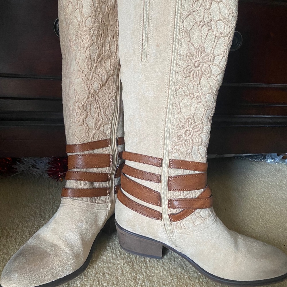 Women’s boots